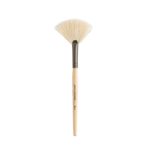 Четка-за-бронзант-White-Fan-Brush-Jane-Iredale-1