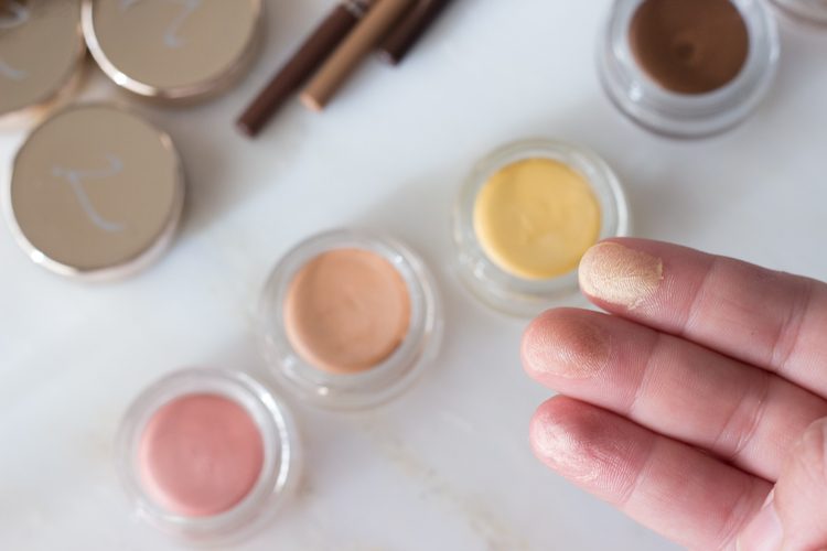 jane-iredale-petal-gold-lemon-750x500