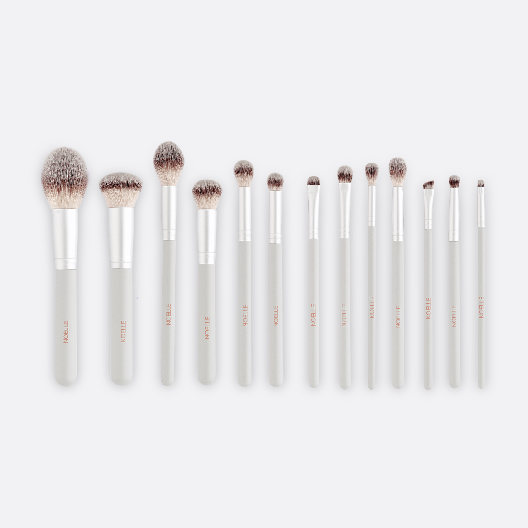 Make up brush set NOELLE PRO-голям-сет-с-набор-четки
