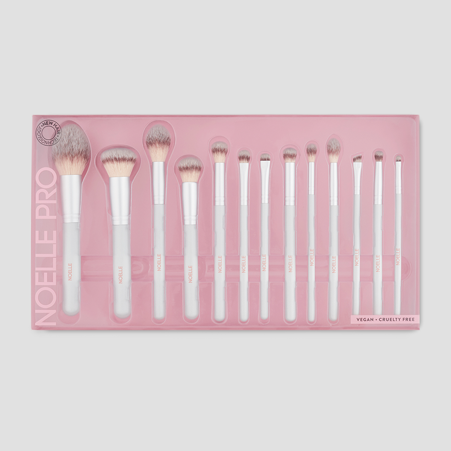 noelle-pro-top-brush-set Комплект четки за грим NOELLE PRO 13/1