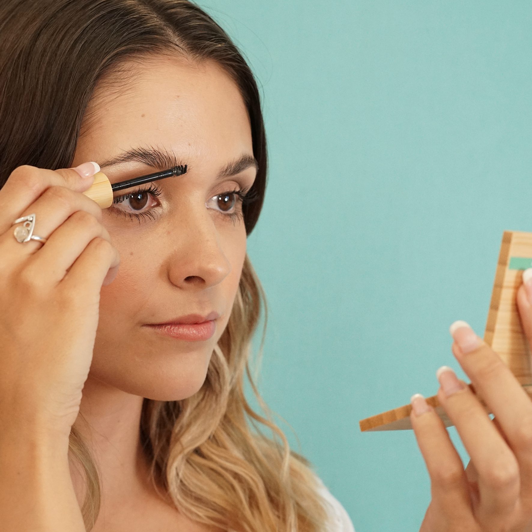 KELLY GEL SOURCILS CARRE Спирала за вежди - Zao Organic